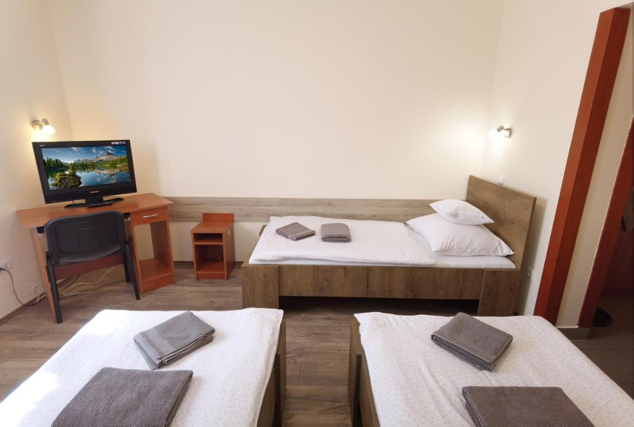 Balmazújváros Kamilla Panzio Es Rendezvenyhaz B&B 외부 사진